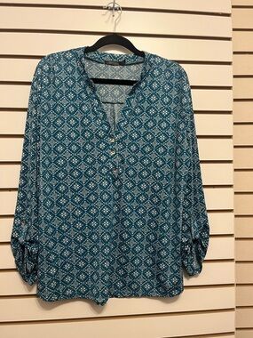 🧡 3/$15 Womens Teal Geometric Button-Front Blouse